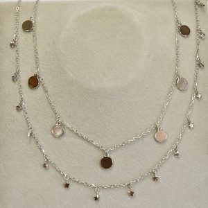 Gargantilla de plata con colgantes
