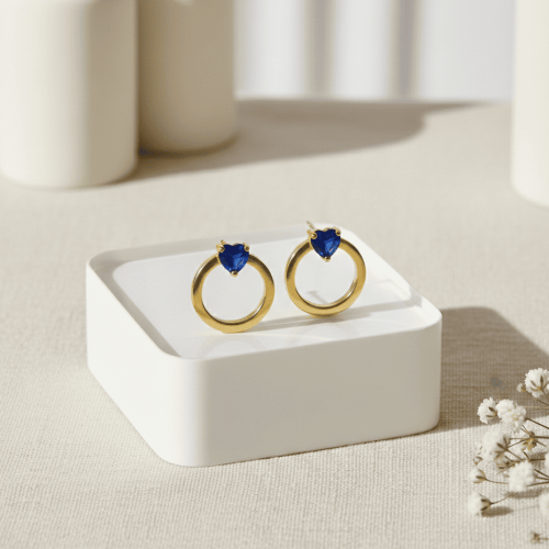 Pendientes Aro con Corazón de Zafiro Azul en Oro de 18K